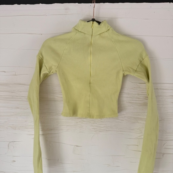 🍋 Fashion Nova Collared Snatched Top | Citron | Size L (Fits XS) | Compression - Picture 4 of 9